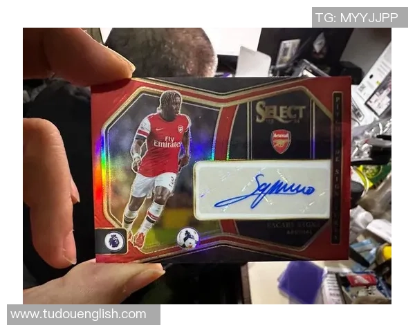 足球球星卡在海外是否可以使用及其购买注意事项分析